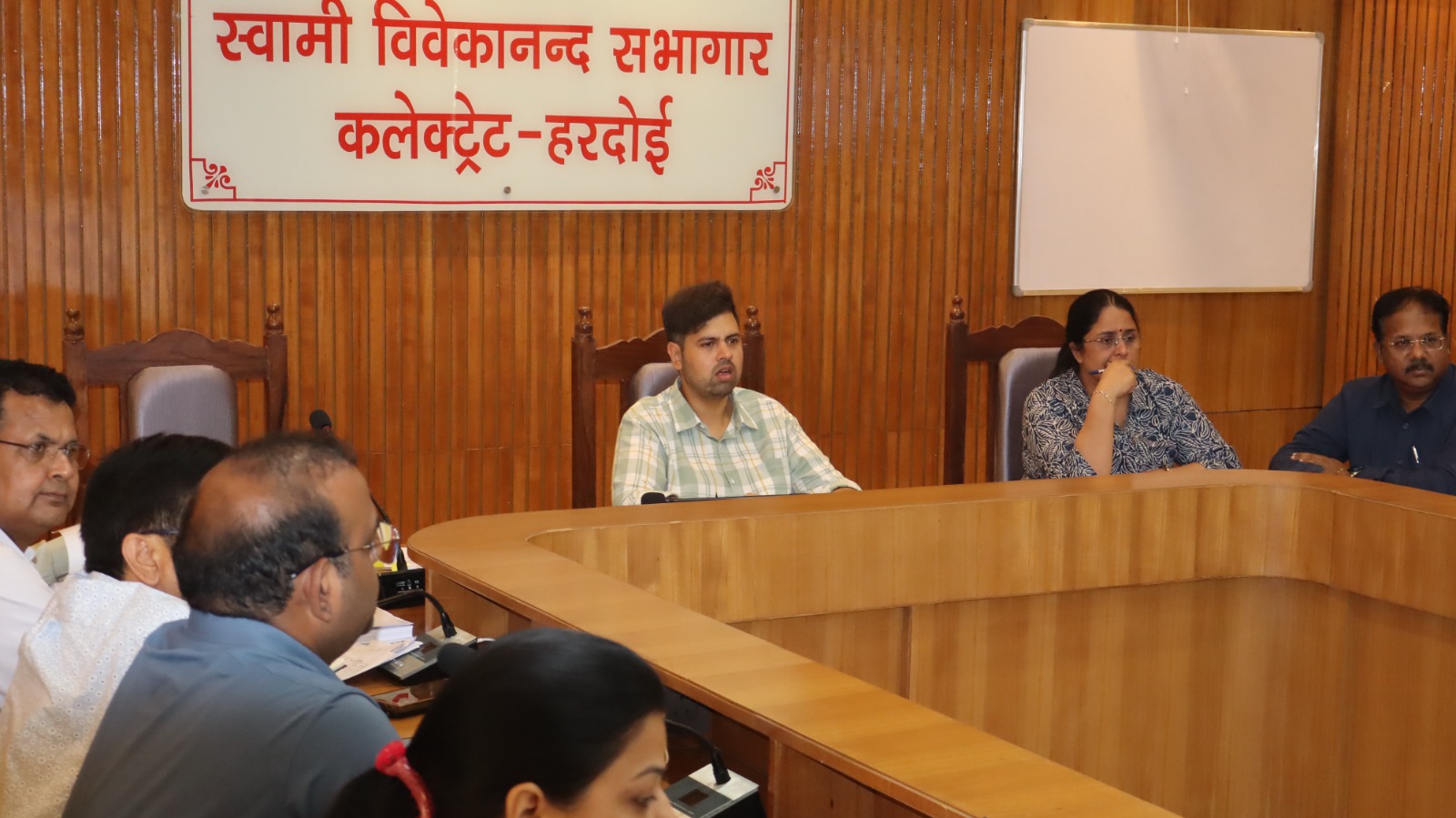 जिलाधिकारी की अध्यक्षता मे सीएम डैश बोर्ड की समीक्षा बैठक सम्पन्न